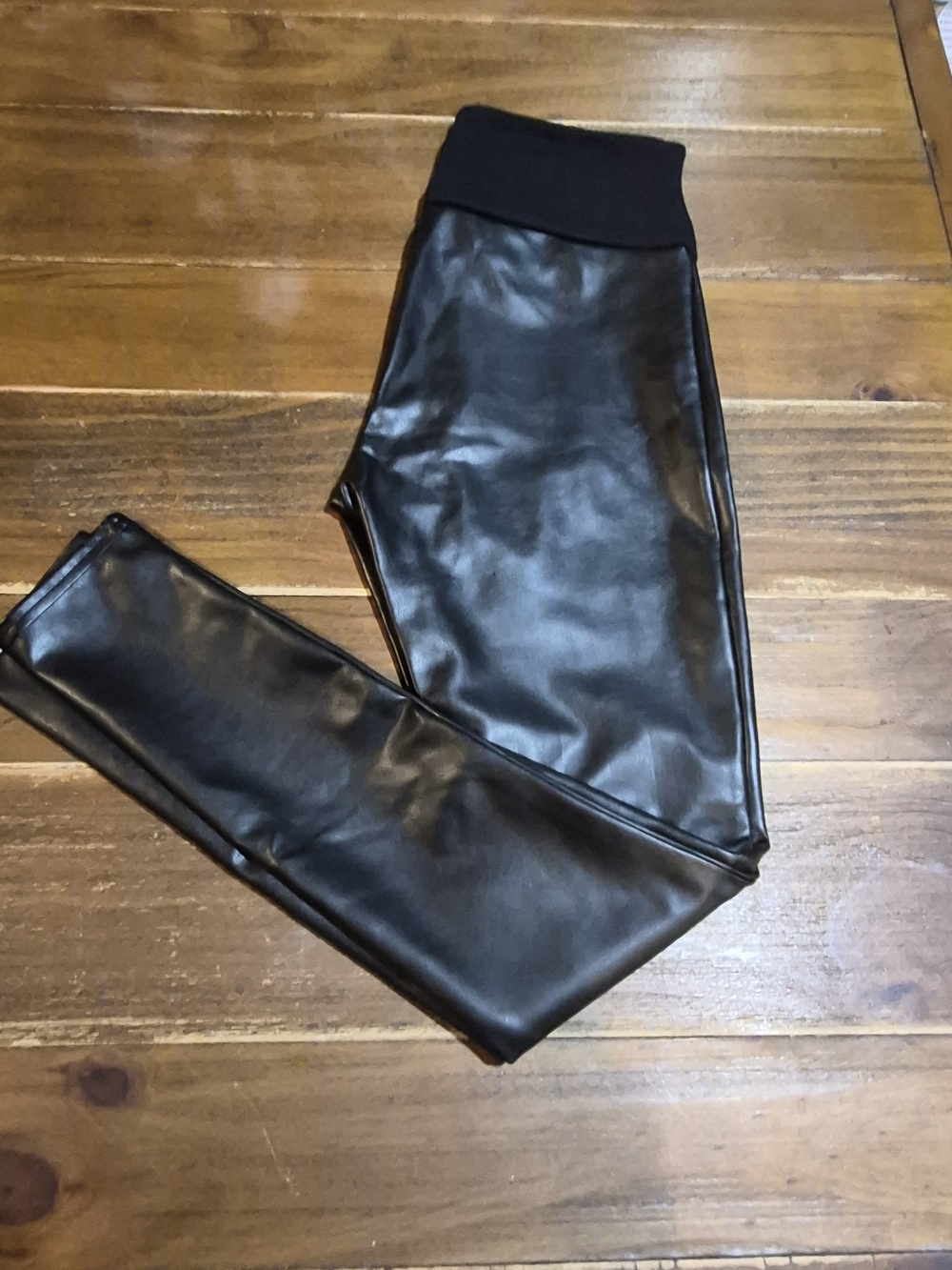 Assets by Spanx Black All Over Faux Leather Leggings Size Medium